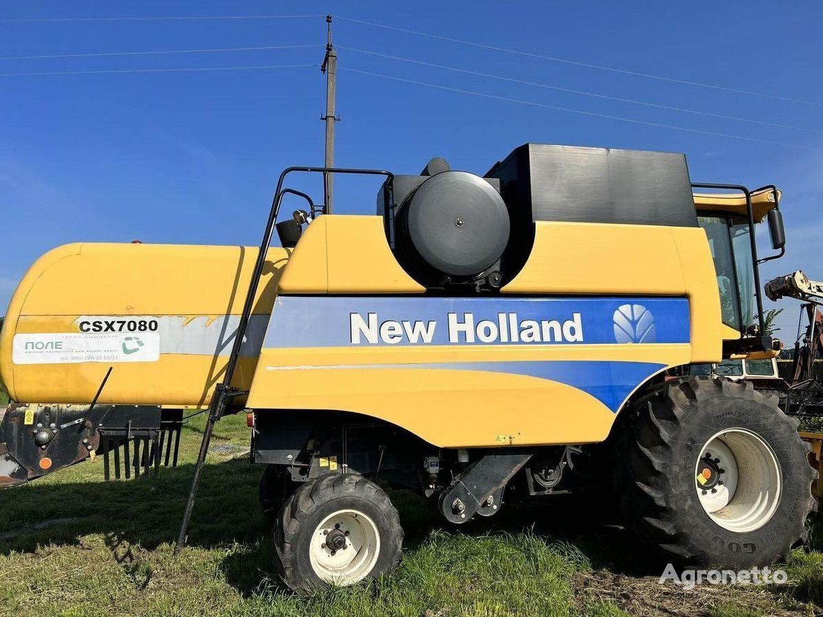 New Holland CSX 7080 grain harvester