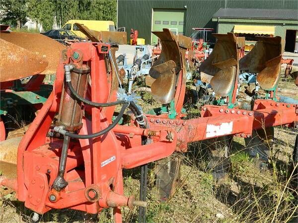 Kverneland 4 reversible plough
