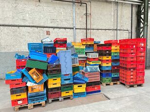 Quantity of different stacking boxes
