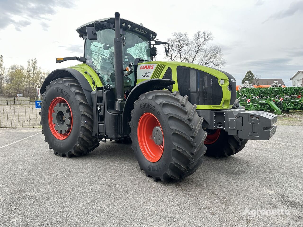 new Claas AXION 940 wheel tractor