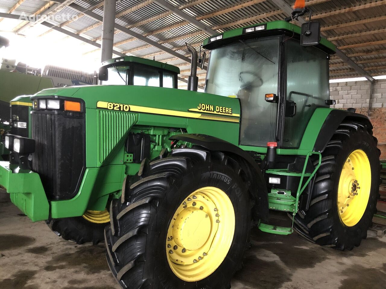 John Deere 8210 wheel tractor