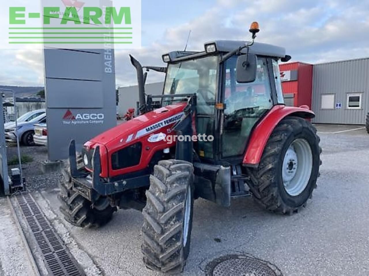 Massey Ferguson 5455 wheel tractor