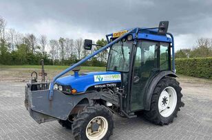 New Holland TN75 V  wheel tractor